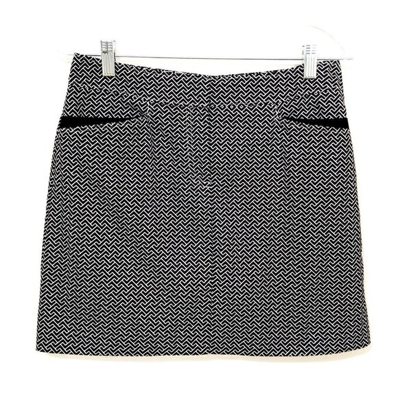 Izod Golf Black & White Geometric Print Skort - Picture 1 of 6